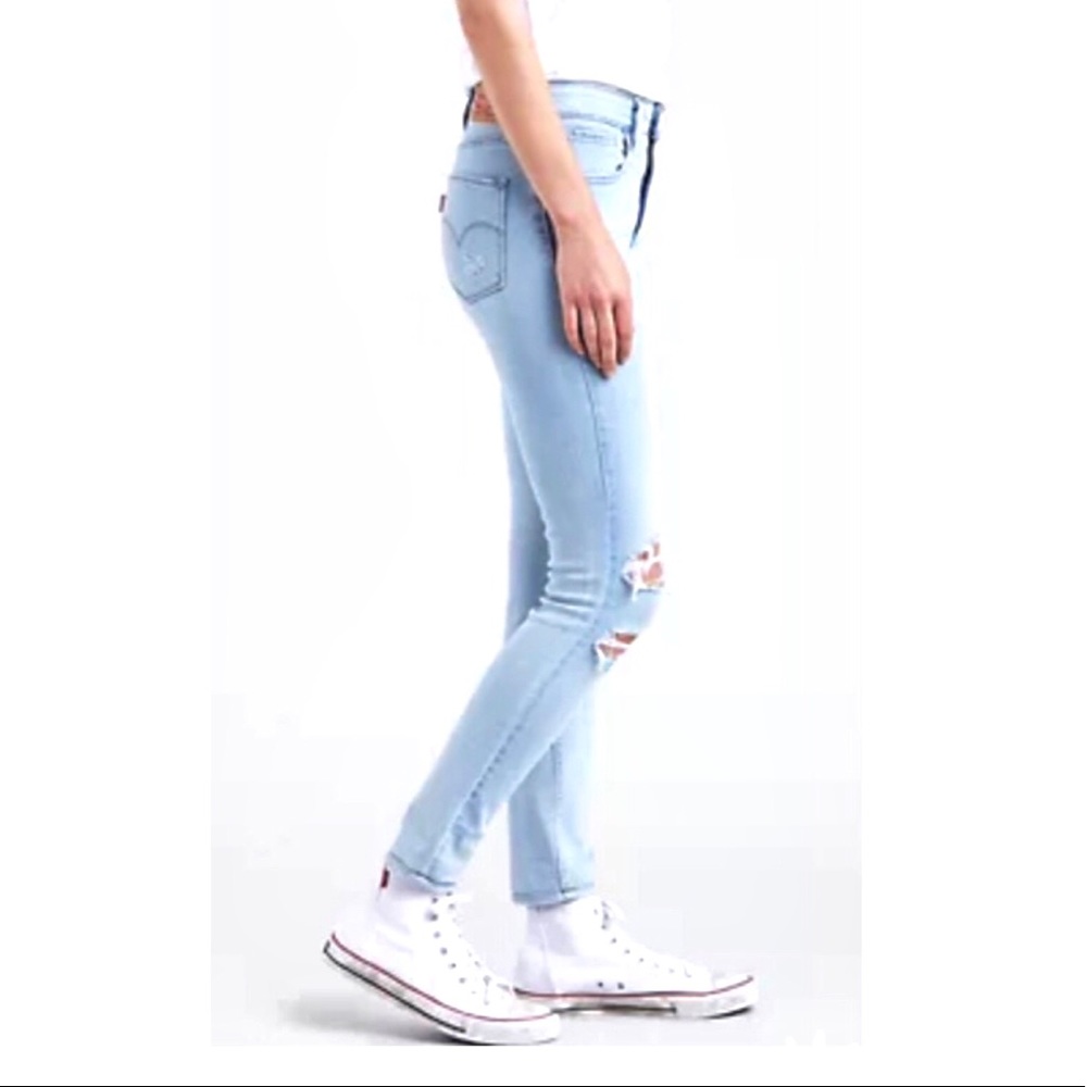 Levi’s High Rise Skinny- NEW with tags